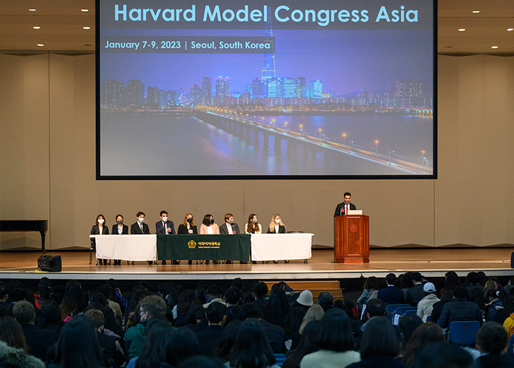Ewha Hosts Harvard Model Congress Asia 2023 with Harvard University Students