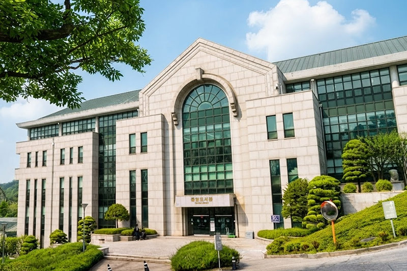 중앙도서관, 경기도서관과 「외국 학술정보 접근성 확대를 위한 업무협약」 체결