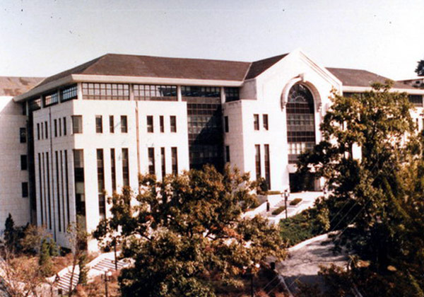 100주년 기념 도서관 건립 (1984)