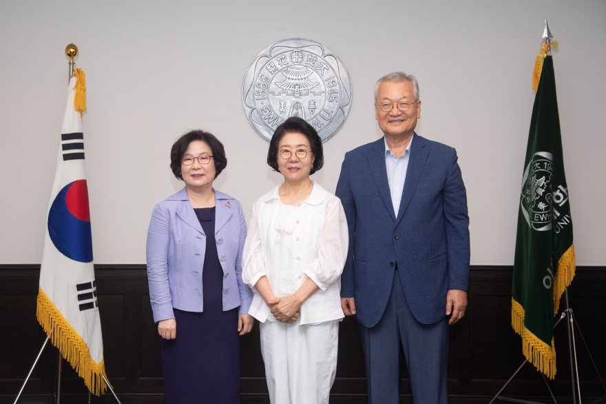 [동정] 윤영달 크라운해태홀딩스 회장 육명희 두라푸드 대표 접견